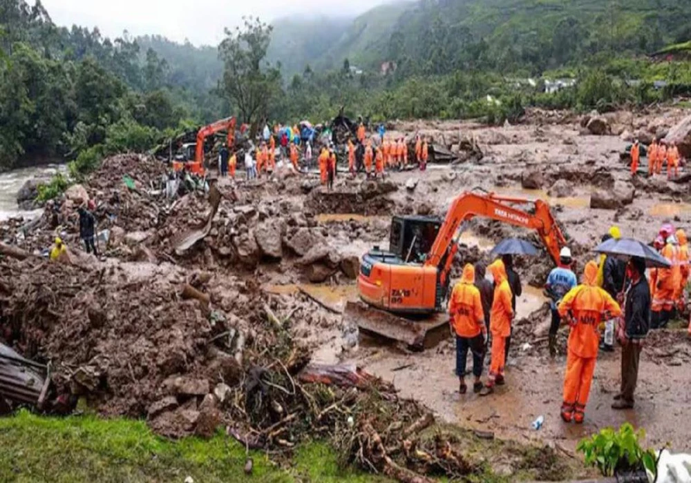 93 Killed in Wayanad Landslides in Kerala More Rain Coming